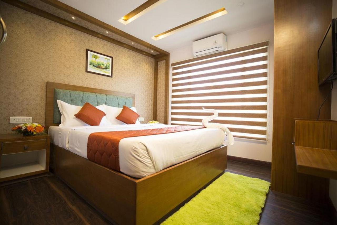 Casino Houseboats Hotel Alappuzha Екстериор снимка